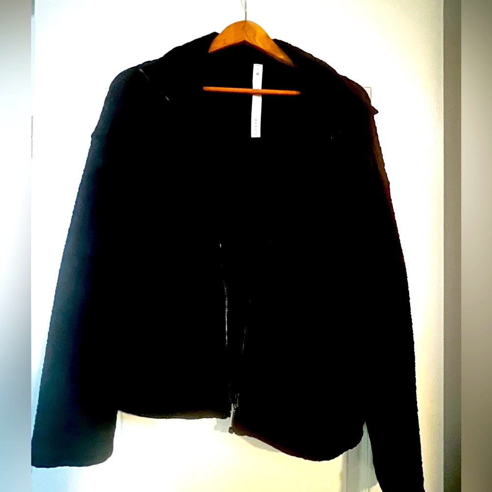 Cute black Lulu jacket